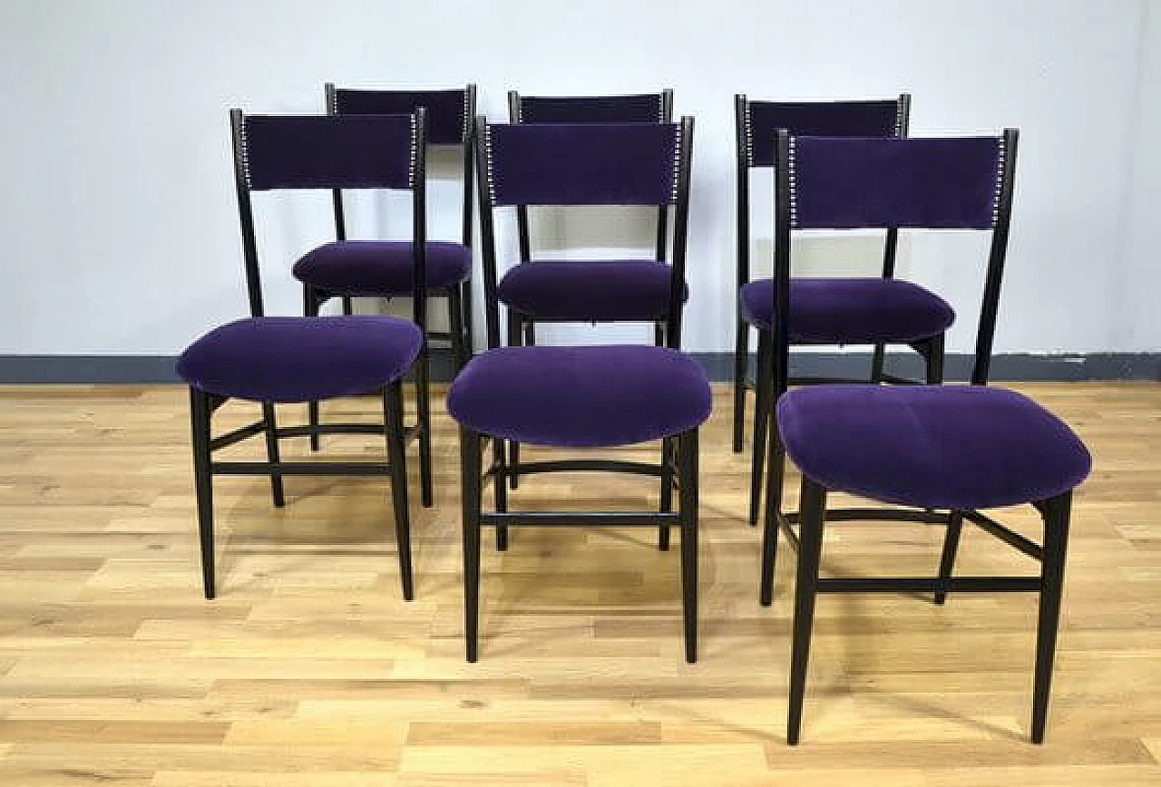 6 Dining chairs in wood and purple velvet, 1950s 5