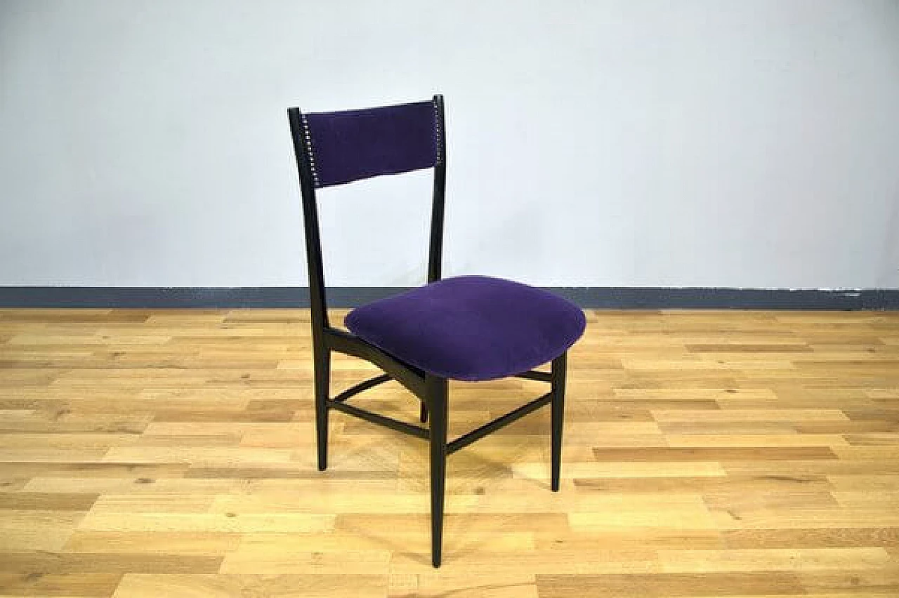 6 Dining chairs in wood and purple velvet, 1950s 6