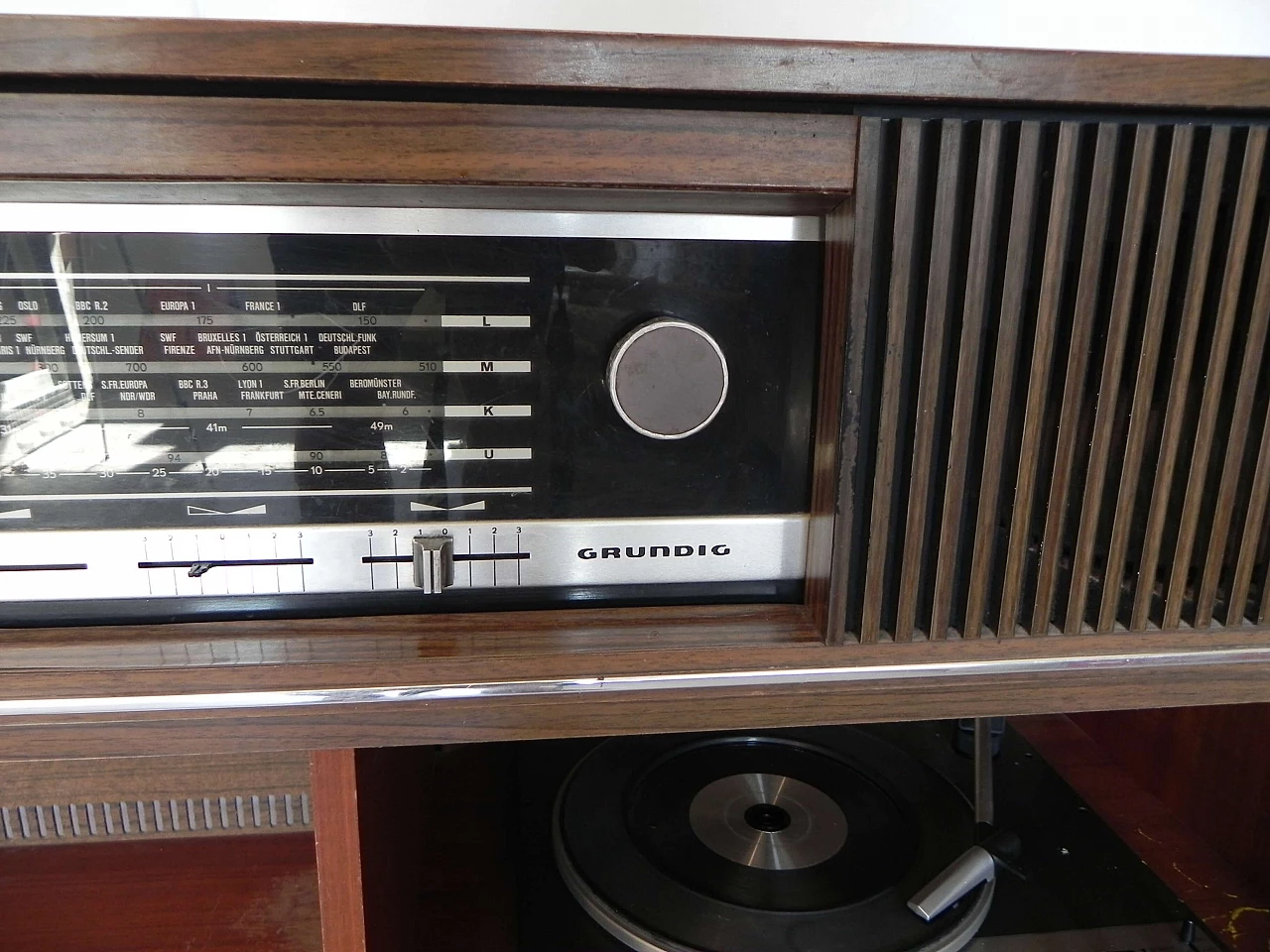 Grundig Mandello 6 turntable radio, 1970s 13