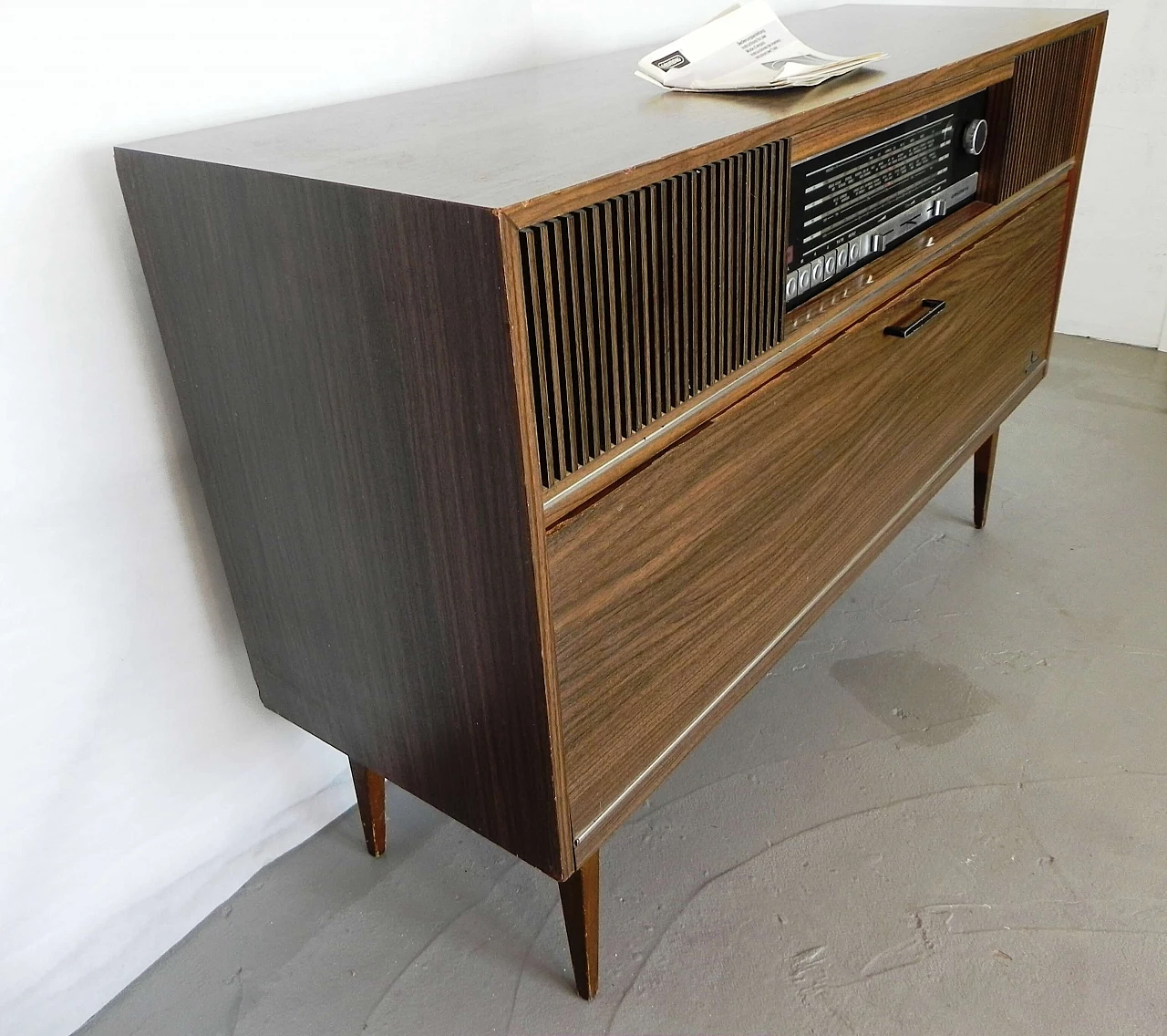 Grundig Mandello 6 turntable radio, 1970s 16