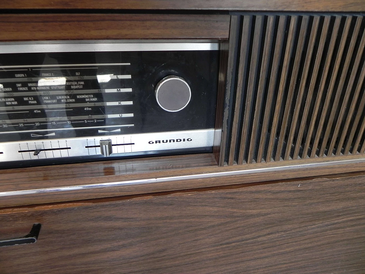 Grundig Mandello 6 turntable radio, 1970s 17