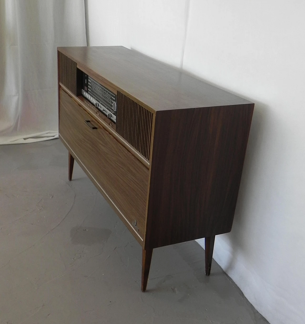 Grundig Mandello 6 turntable radio, 1970s 19