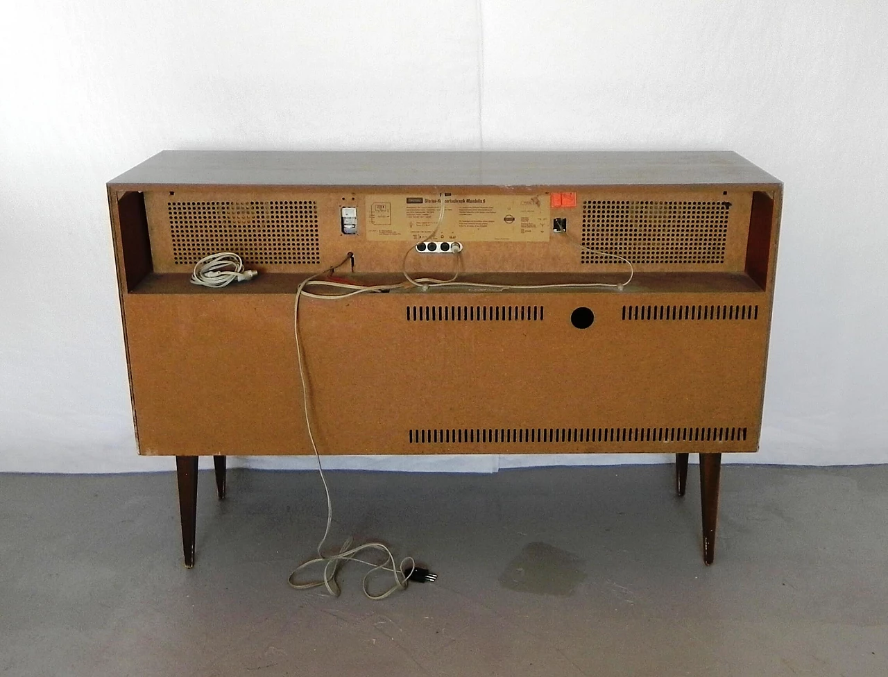 Grundig Mandello 6 turntable radio, 1970s 20