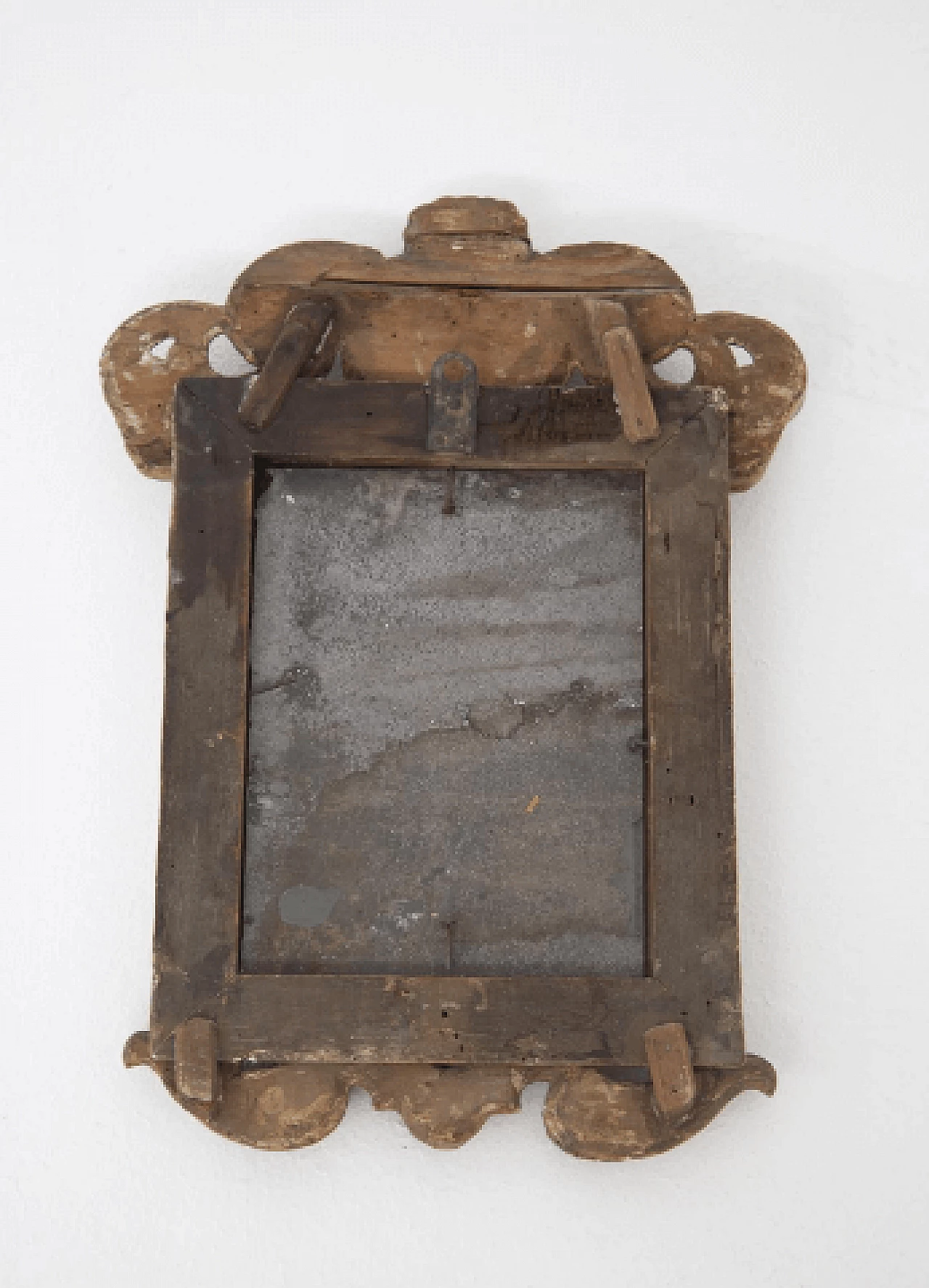 Baroque mirror with gilt wood frame, 17th century 7