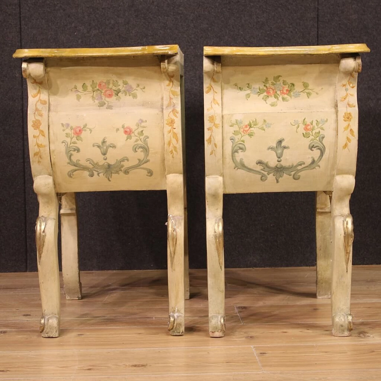 Pair of bedside tables in venetian Barocchetto Style, 1950s 4