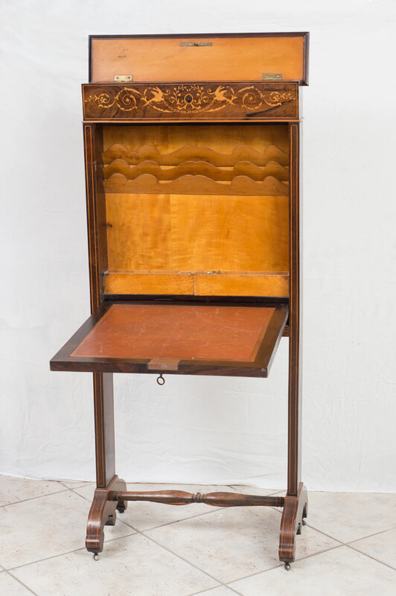 Charles X secrétaire in fine wood with maple inlay grafts, 19th century 4