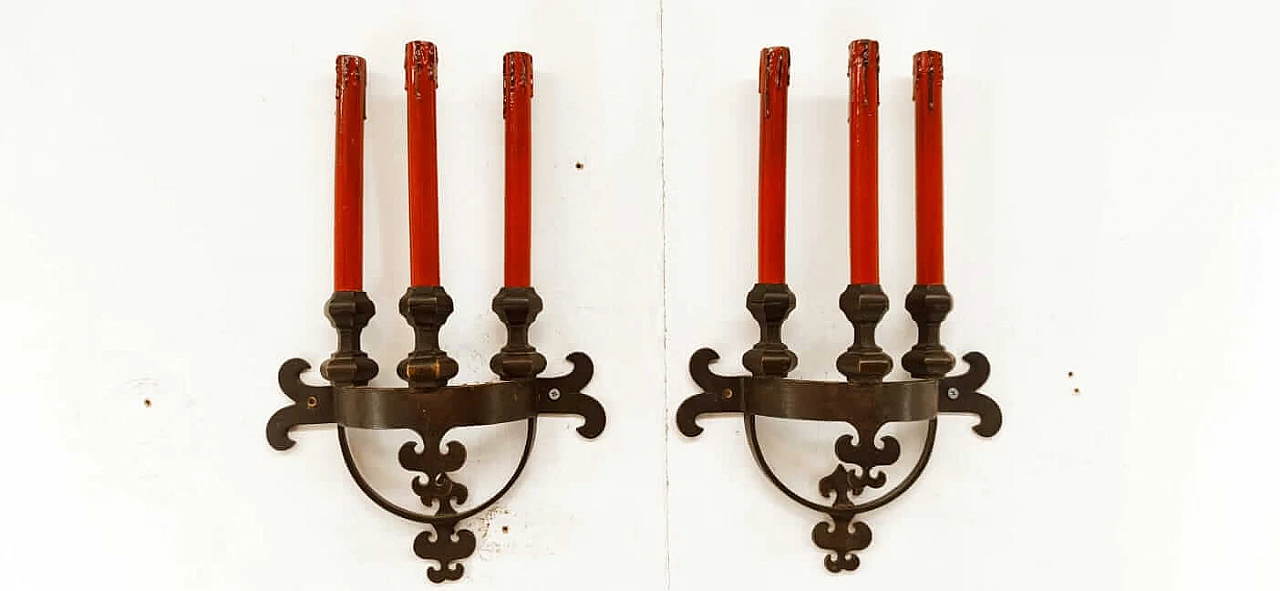 Pair of Neo Renaissance wall sconces in brass, 1940s 3