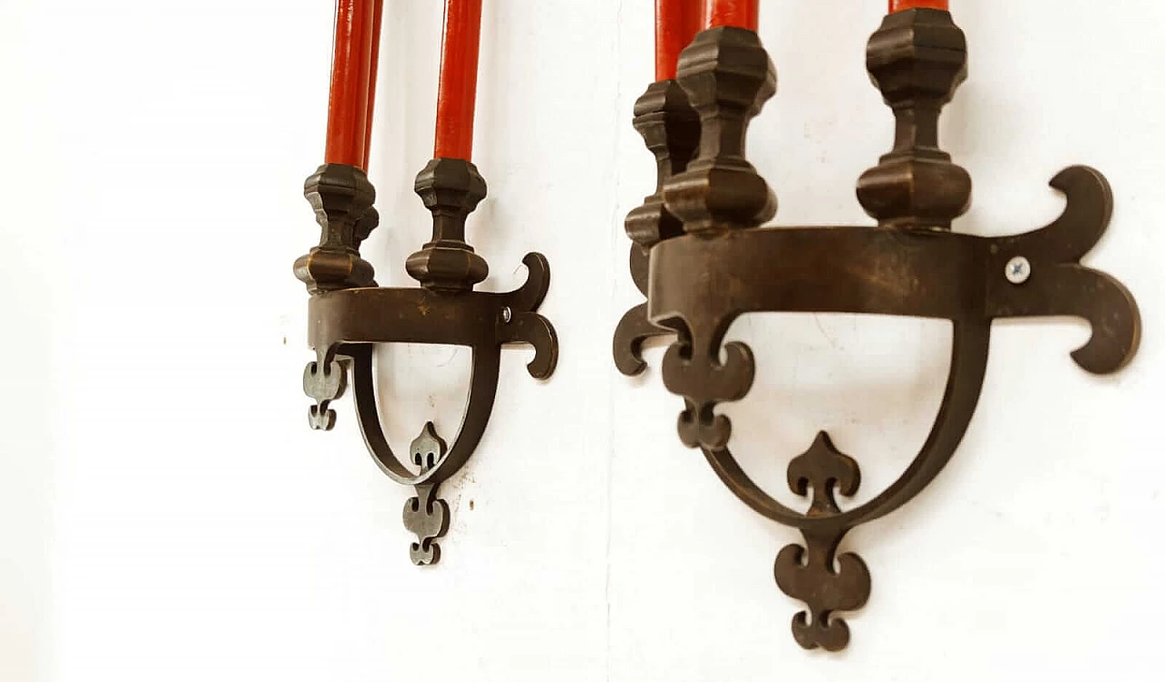 Pair of Neo Renaissance wall sconces in brass, 1940s 4