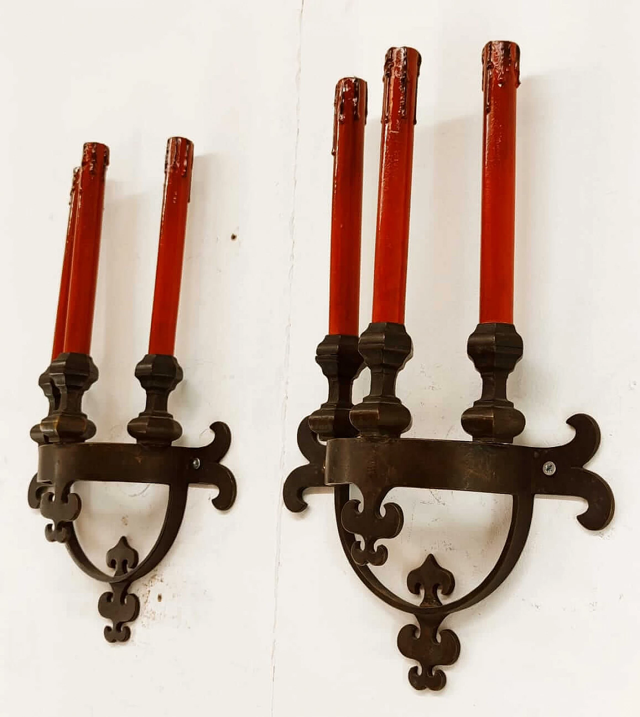 Pair of Neo Renaissance wall sconces in brass, 1940s 8