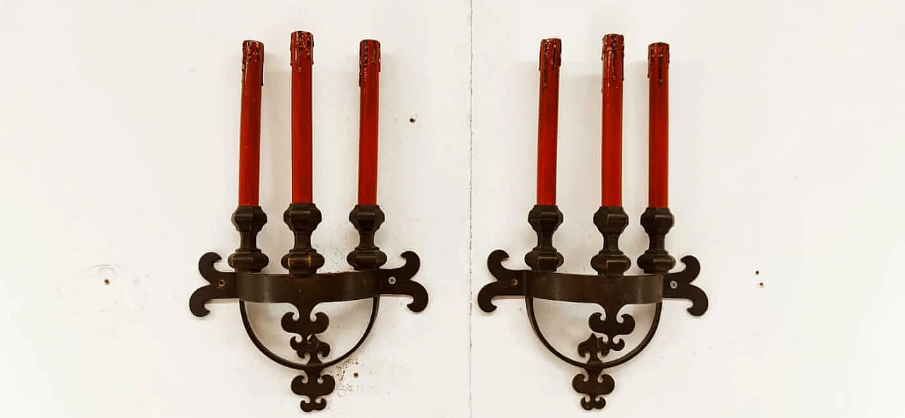 Pair of Neo Renaissance wall sconces in brass, 1940s 15