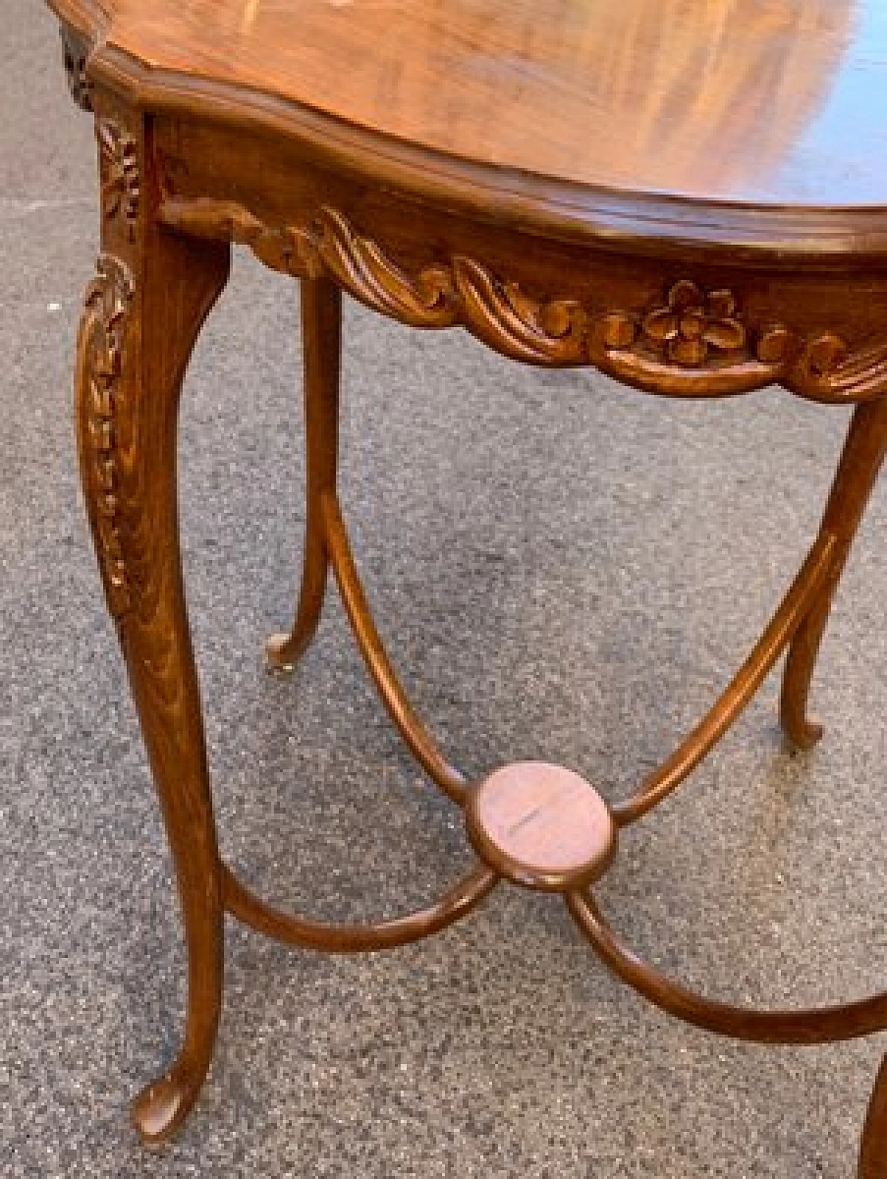 Art Nouveau style carved wooden table, 20th century 3