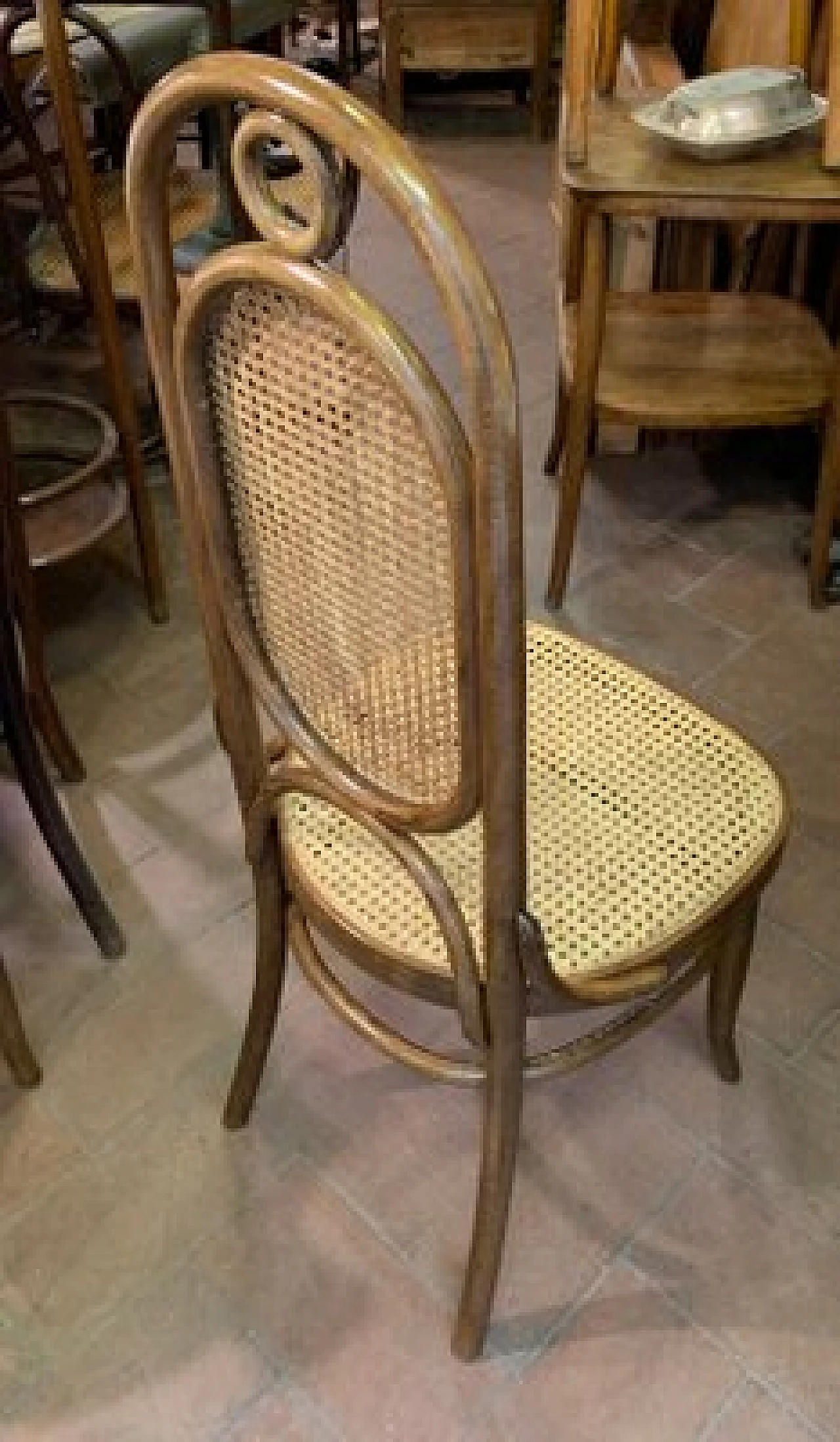 Sedia in faggio curvato numero 17 di Thonet, fine '800 2