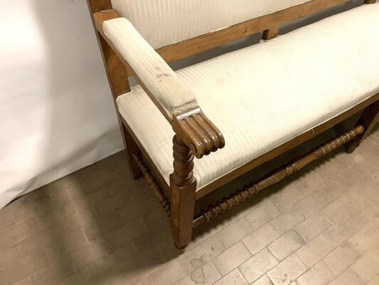 Umbertino sofa in walnut, 19th century 5