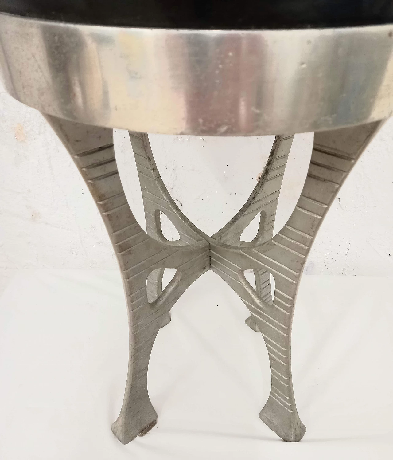 Decorative stool with seat in vinyl and cast aluminum, 1980s 2