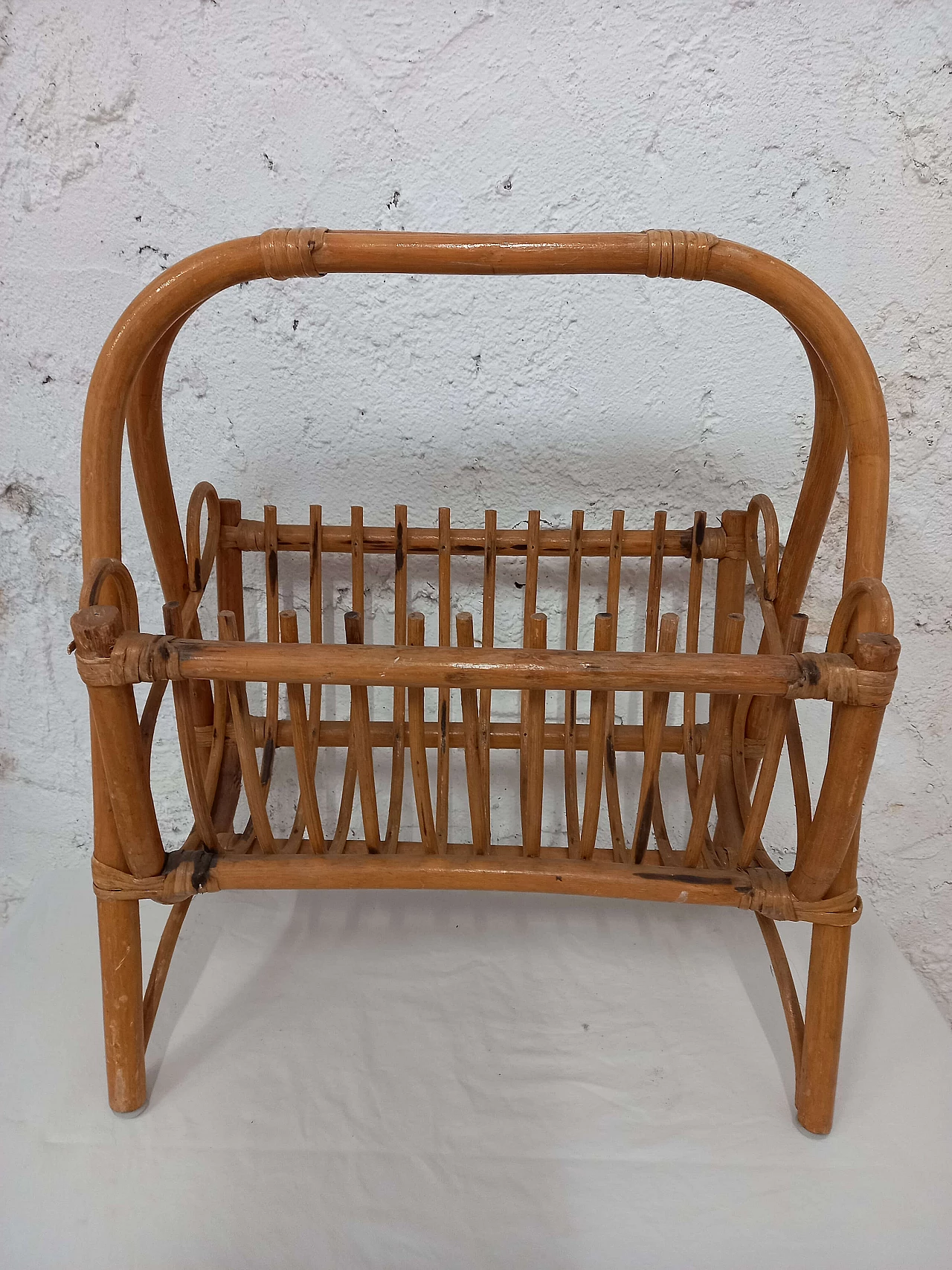 Wicker and bamboo magazine rack, 1970s 1