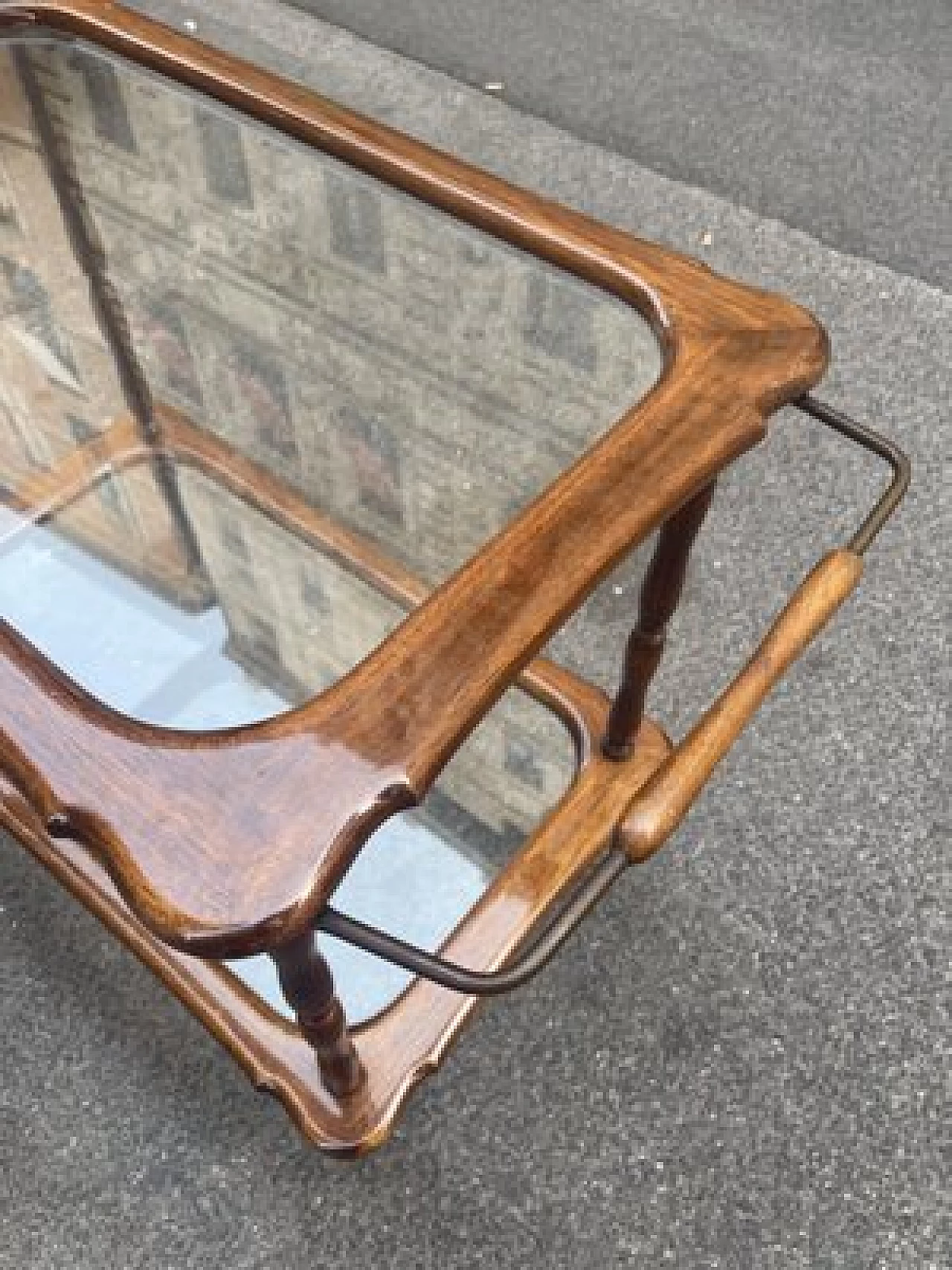 Service trolley in walnut and brass, 1960s 6