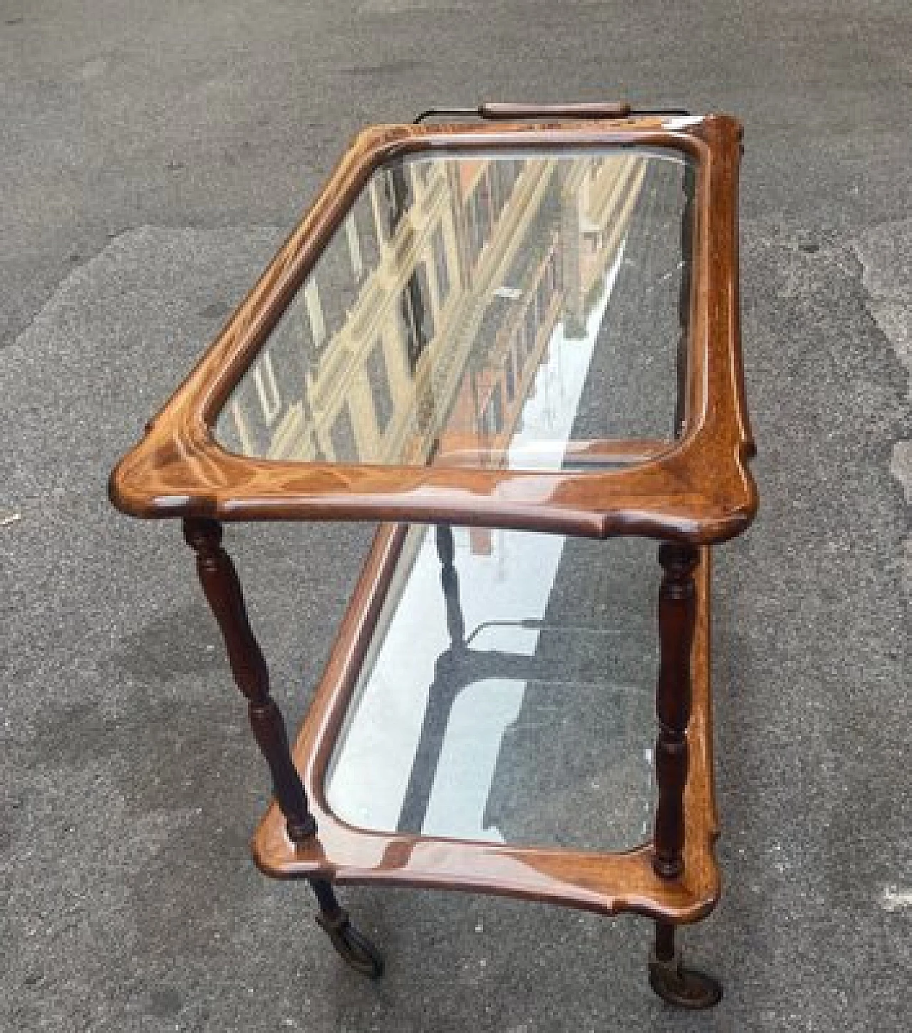 Service trolley in walnut and brass, 1960s 8