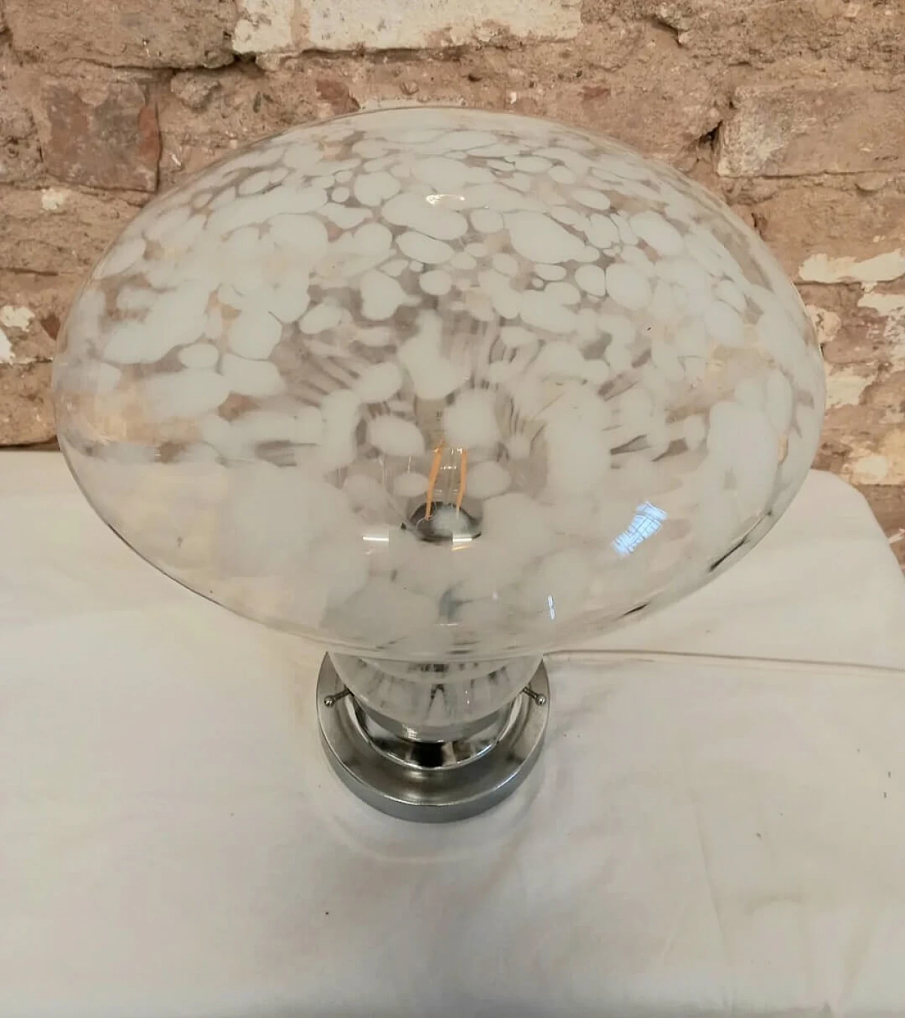 Mushroom table lamp in glass, 1970s 4