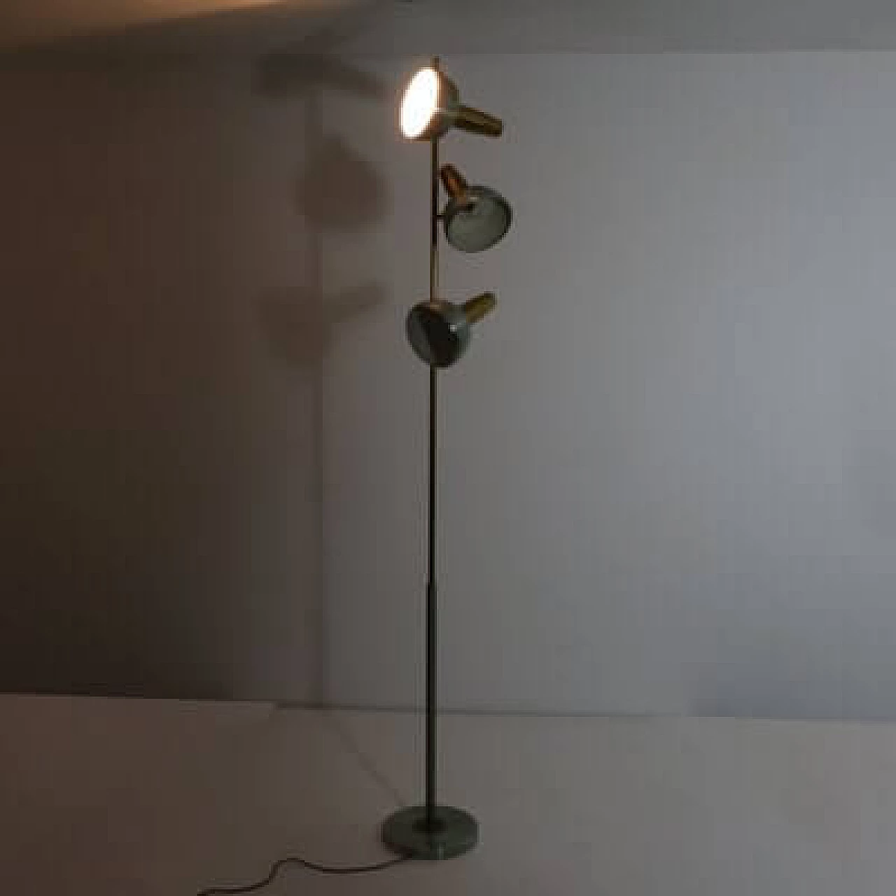 Painted aluminium floor lamp by Oscar Torlasco, 1960s 3