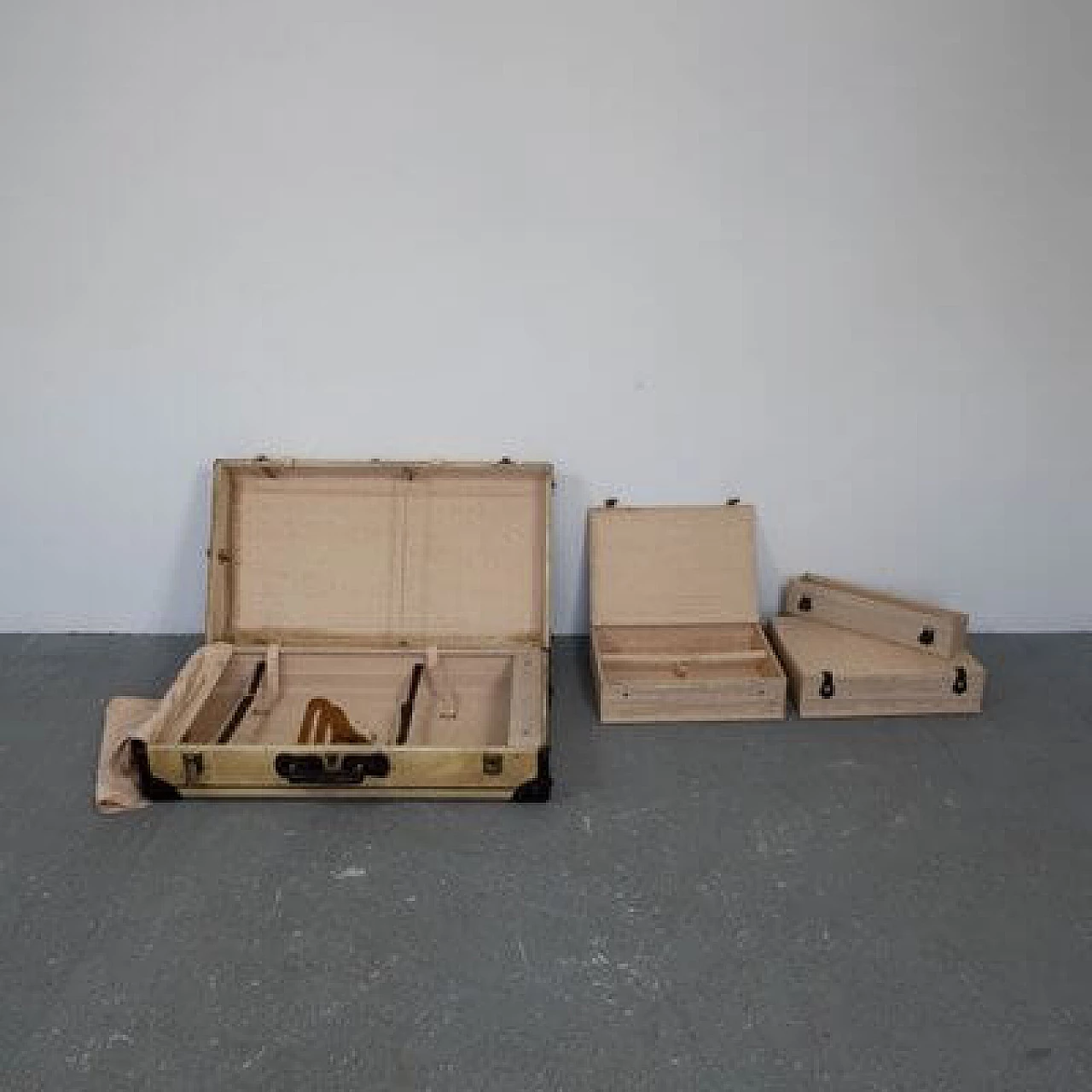 Leather and parchment suitcase, 1960s 13