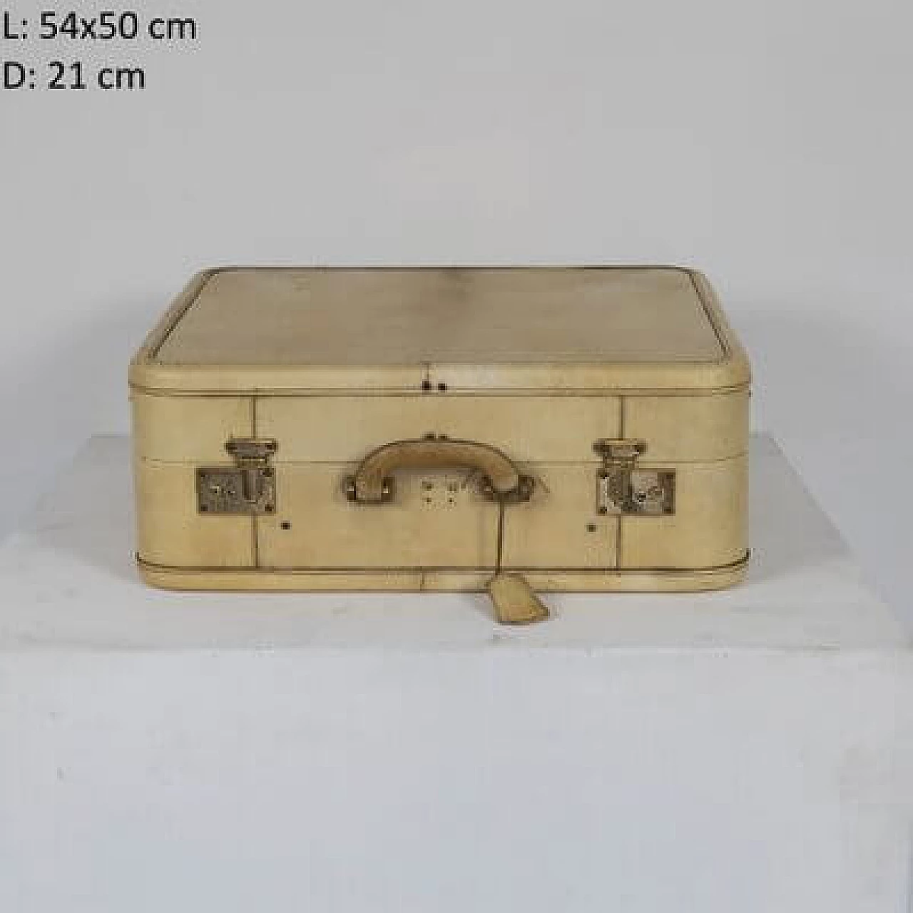 Valigia in pelle con rivestimento interno in tessuto, anni '60 6