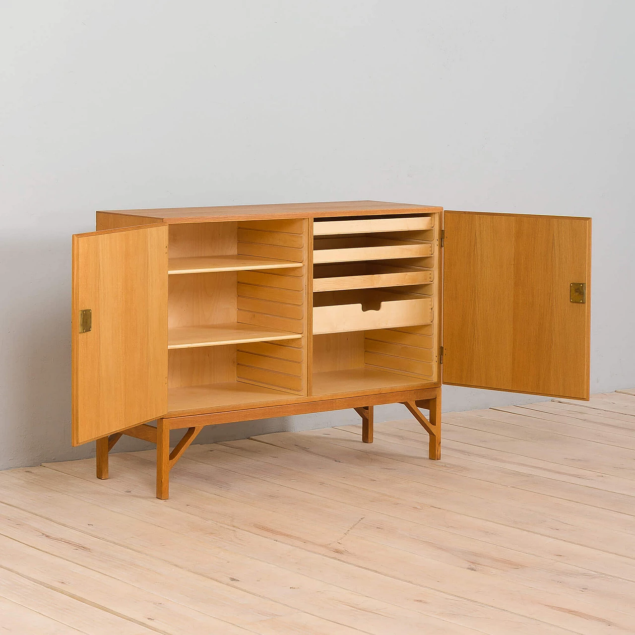Danish oak China cabinet by Børge Mogensen for FDB, 1960s 3