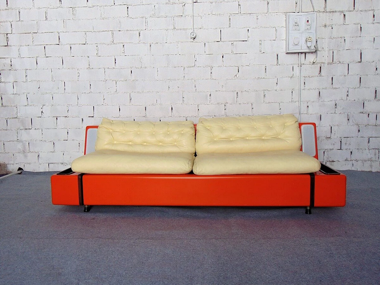 Beka sofa bed in fiberglass, 1960s 2