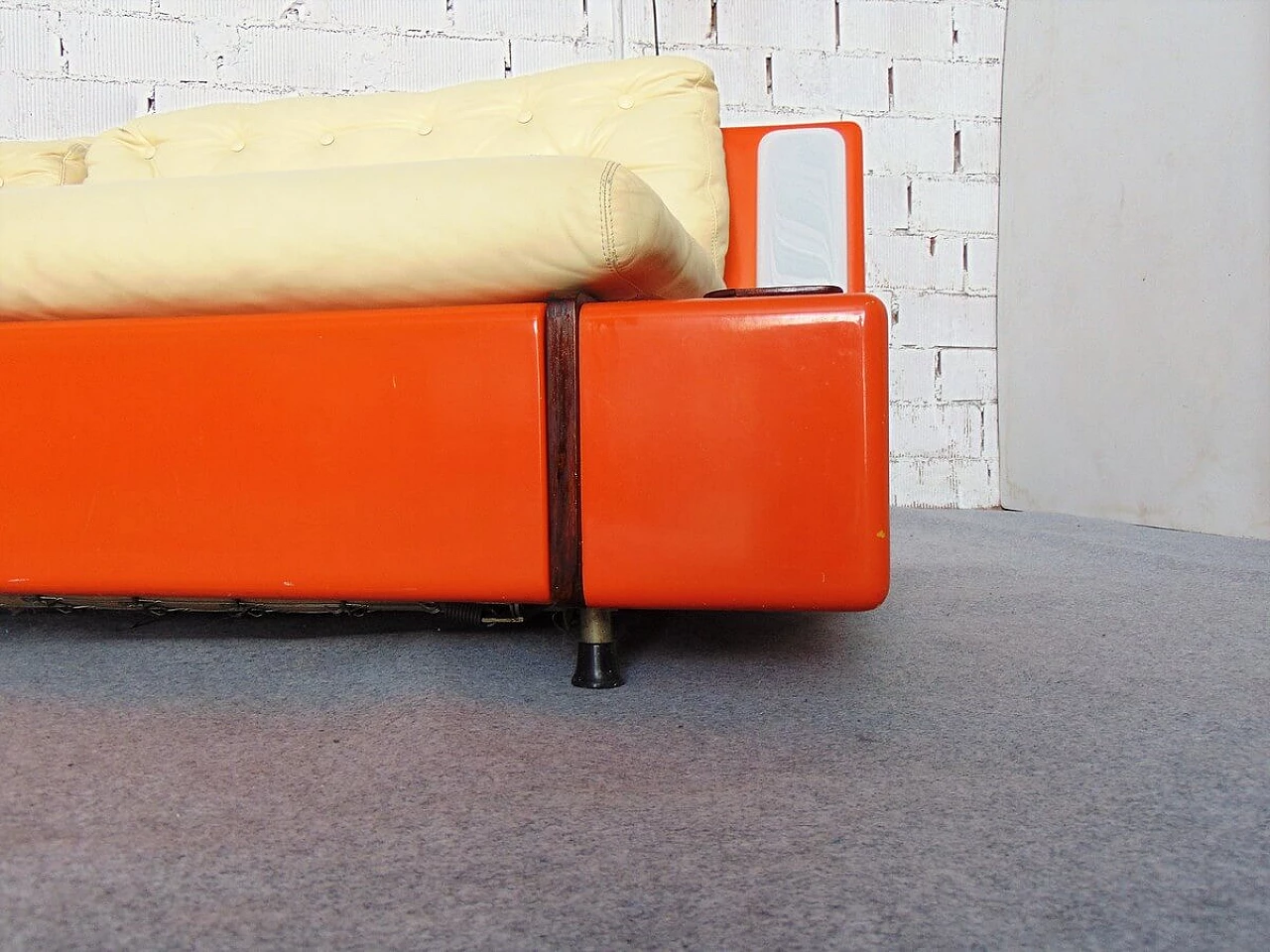 Beka sofa bed in fiberglass, 1960s 3