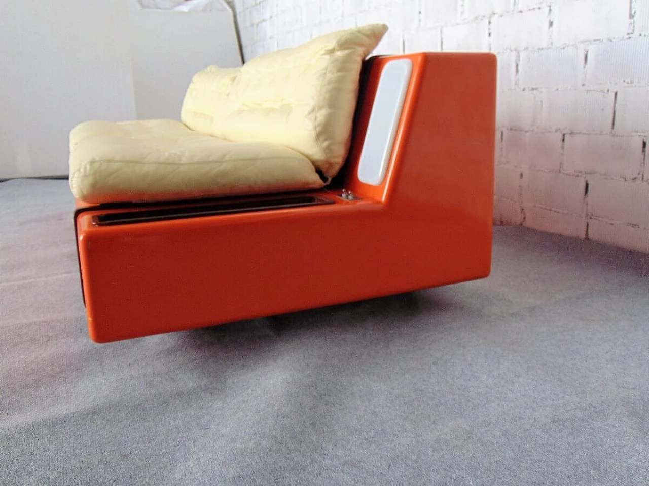 Beka sofa bed in fiberglass, 1960s 5
