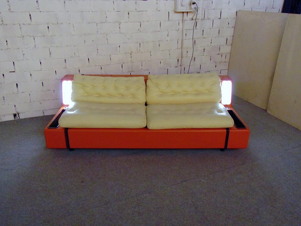 Beka sofa bed in fiberglass, 1960s 9