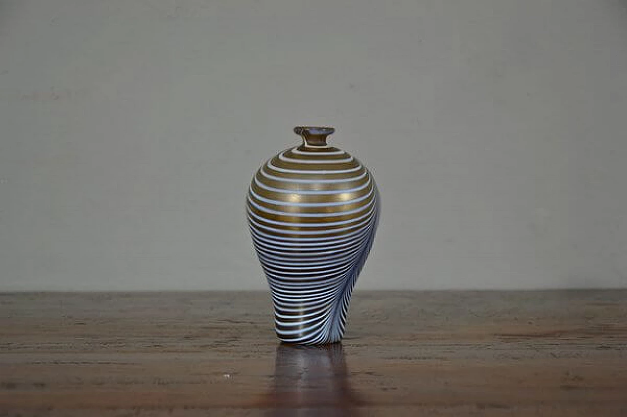 Blown glass vase by Bertil Vallien for Kosta Boda, 1960s 1