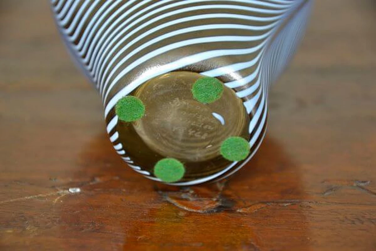 Vaso in vetro soffiato di Bertil Vallien per Kosta Boda, anni '60 4