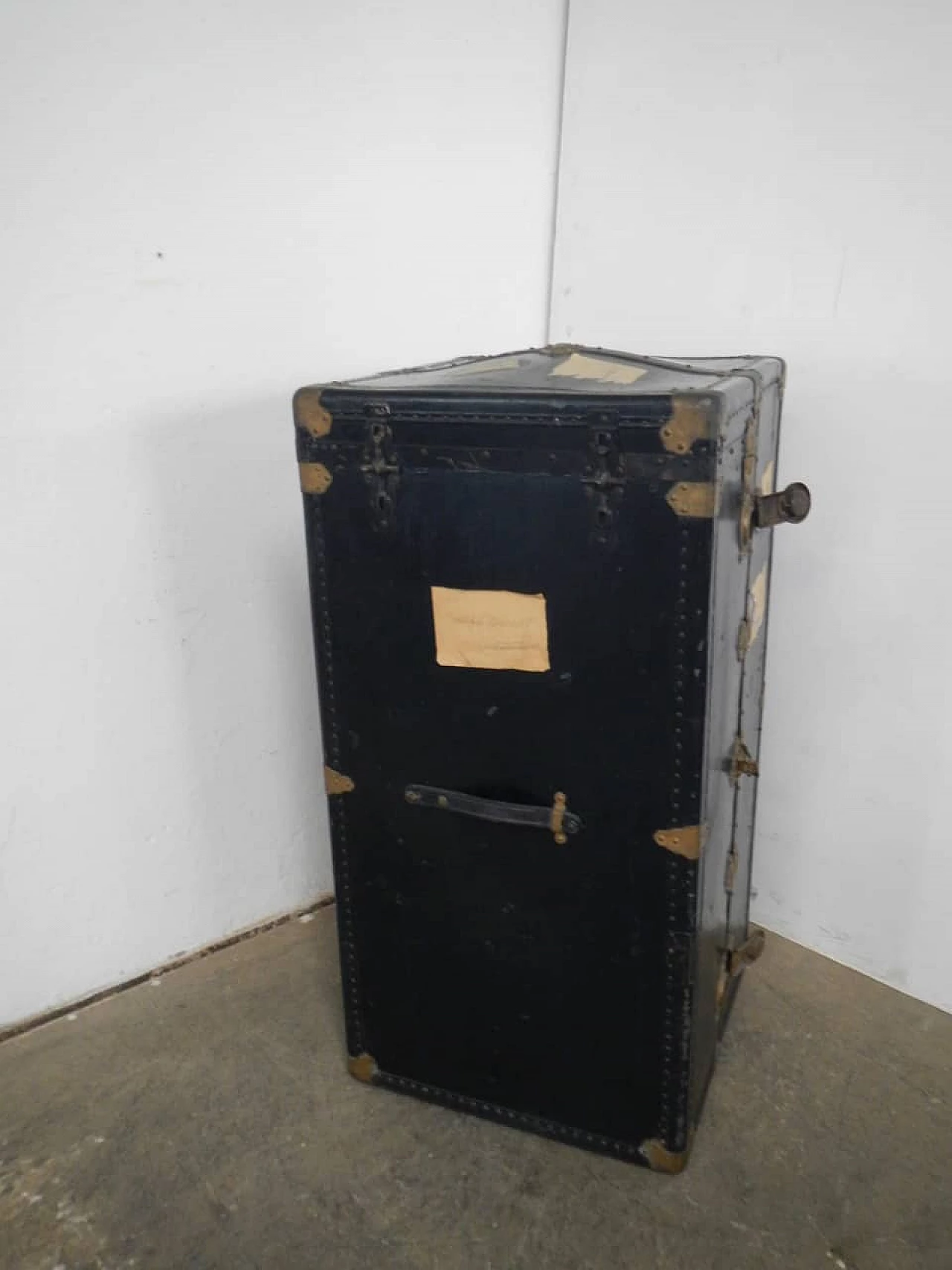 Clothes trunk in wood with cardboard lining, 1930s 9