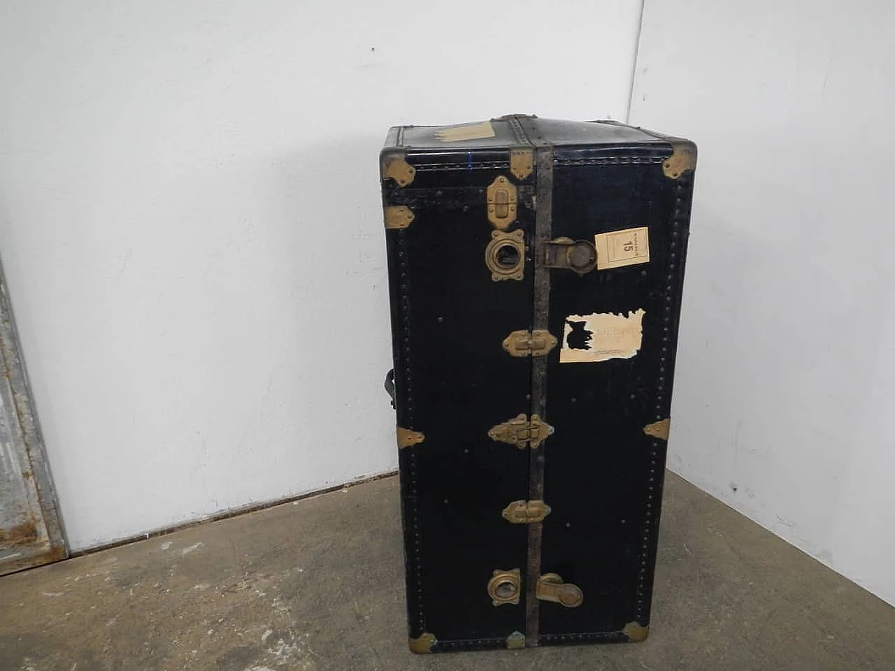 Clothes trunk in wood with cardboard lining, 1930s 12