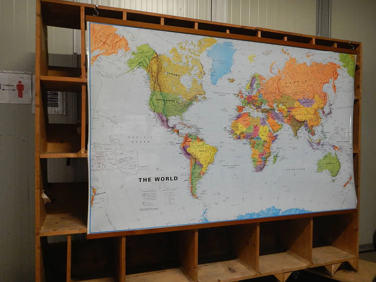 World map in laminated paper, 2000s 10