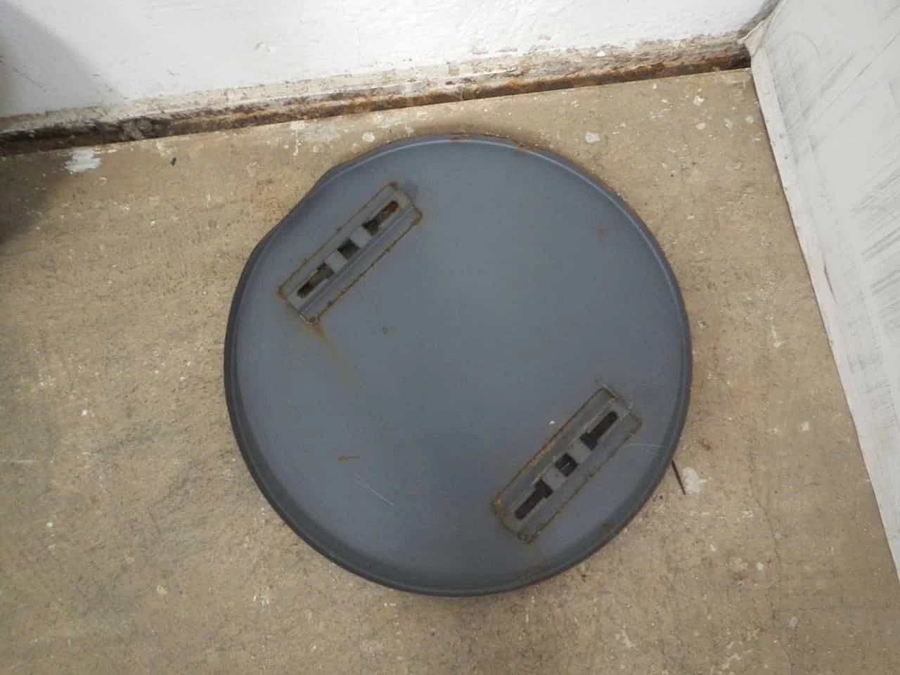 Insegna stradale con frecce direzionali, anni '80 1