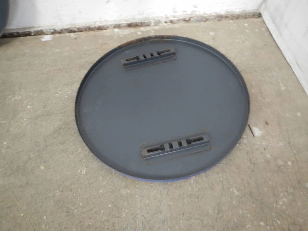 Insegna stradale con freccia direzionale, anni '80 1