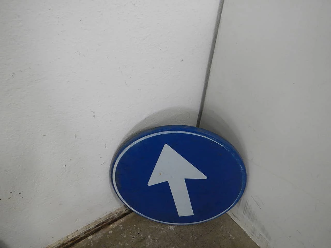 Insegna stradale con freccia direzionale, anni '80 6