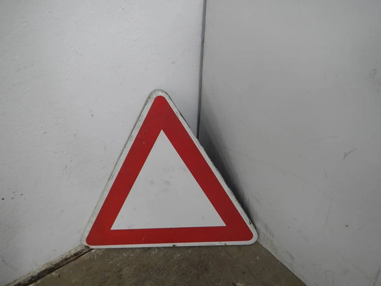 Insegna stradale di pericolo, anni '70 3