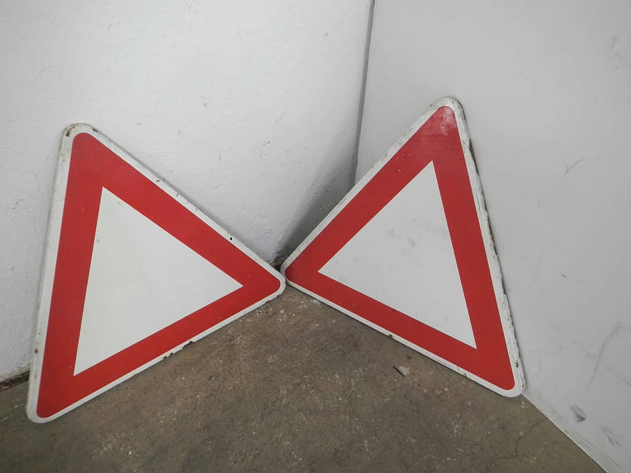 Insegna stradale di pericolo, anni '70 6