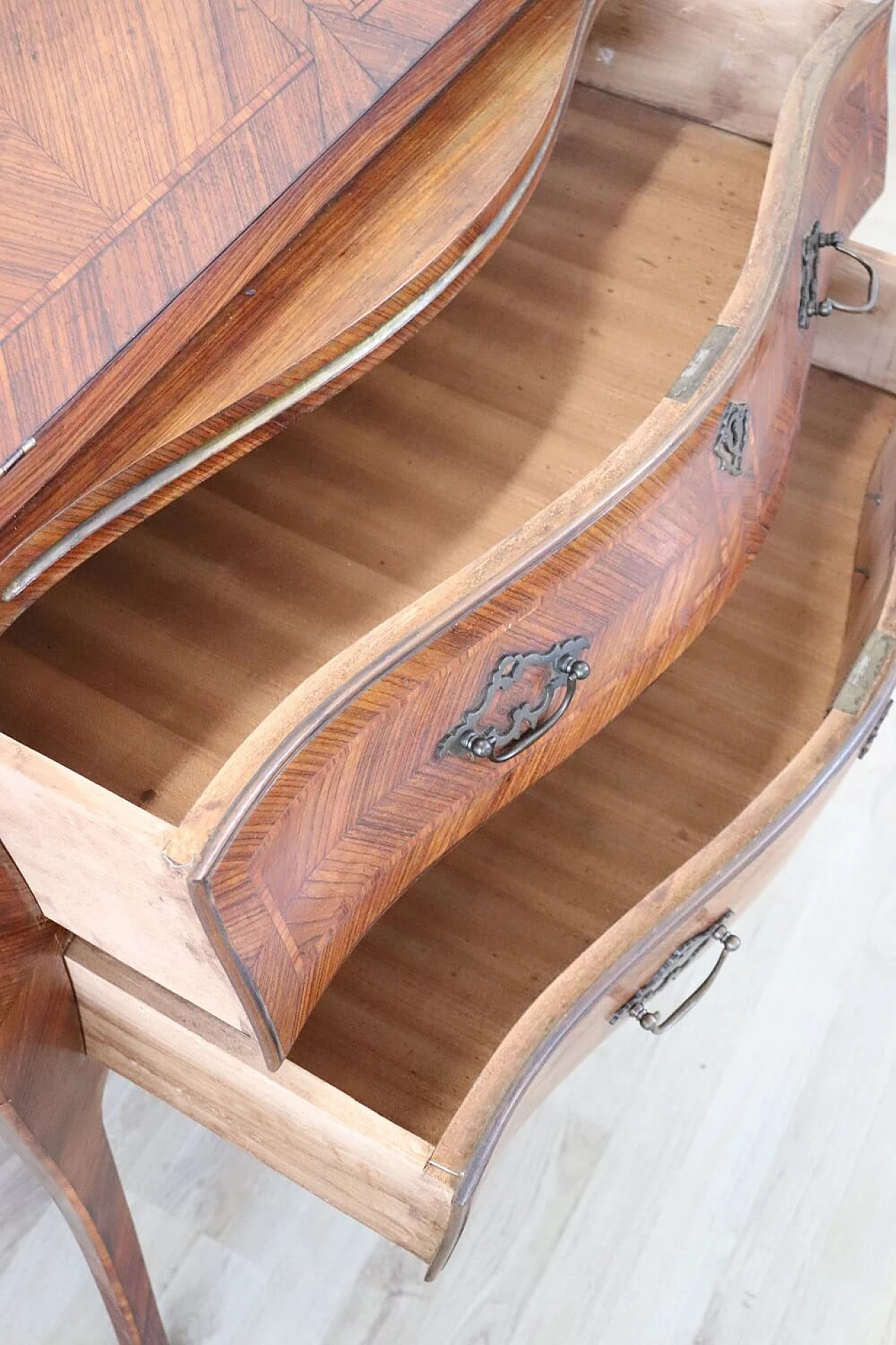 Ribalta in stile Luigi XV in legno con cassetti, '900 7