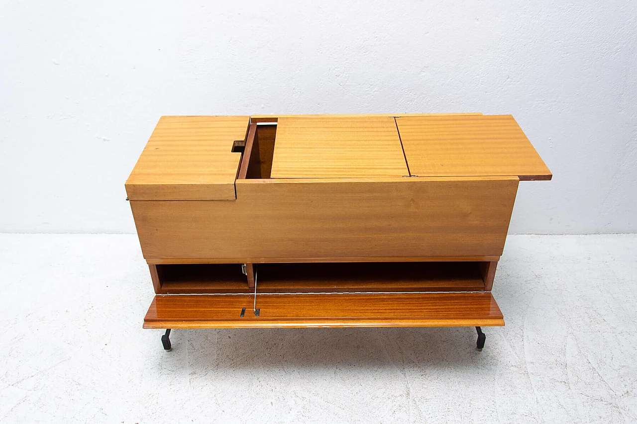 Mobile bar in mogano e gambe in ferro, anni '70 11