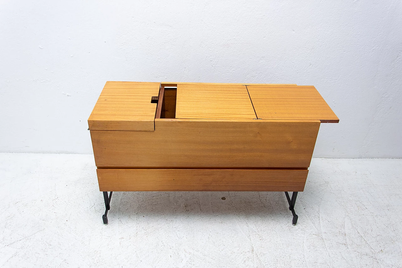 Mobile bar in mogano e gambe in ferro, anni '70 12