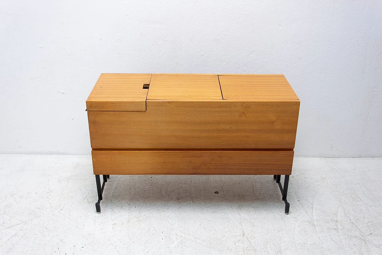 Mobile bar in mogano e gambe in ferro, anni '70 16