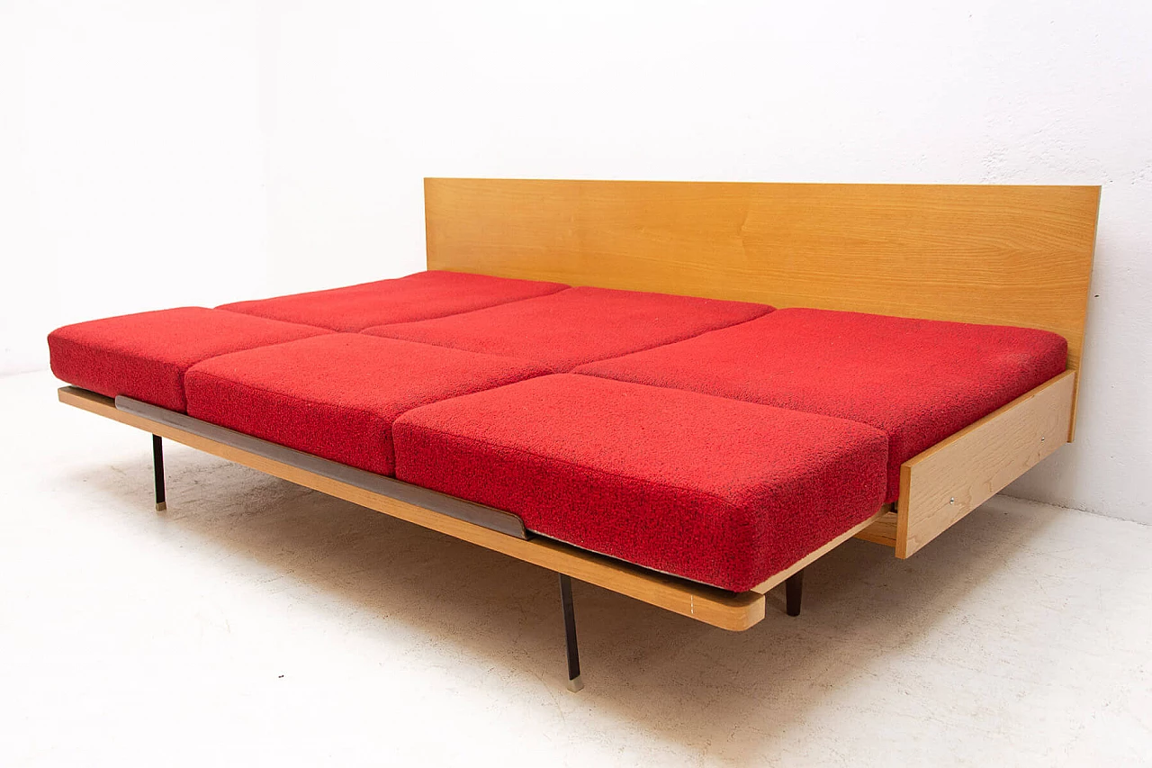 Divano letto pieghevole con struttura in faggio, anni '60 11