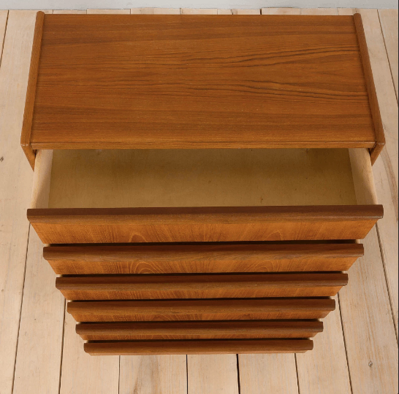 Danish chest of drawers in teak , 1960s 7