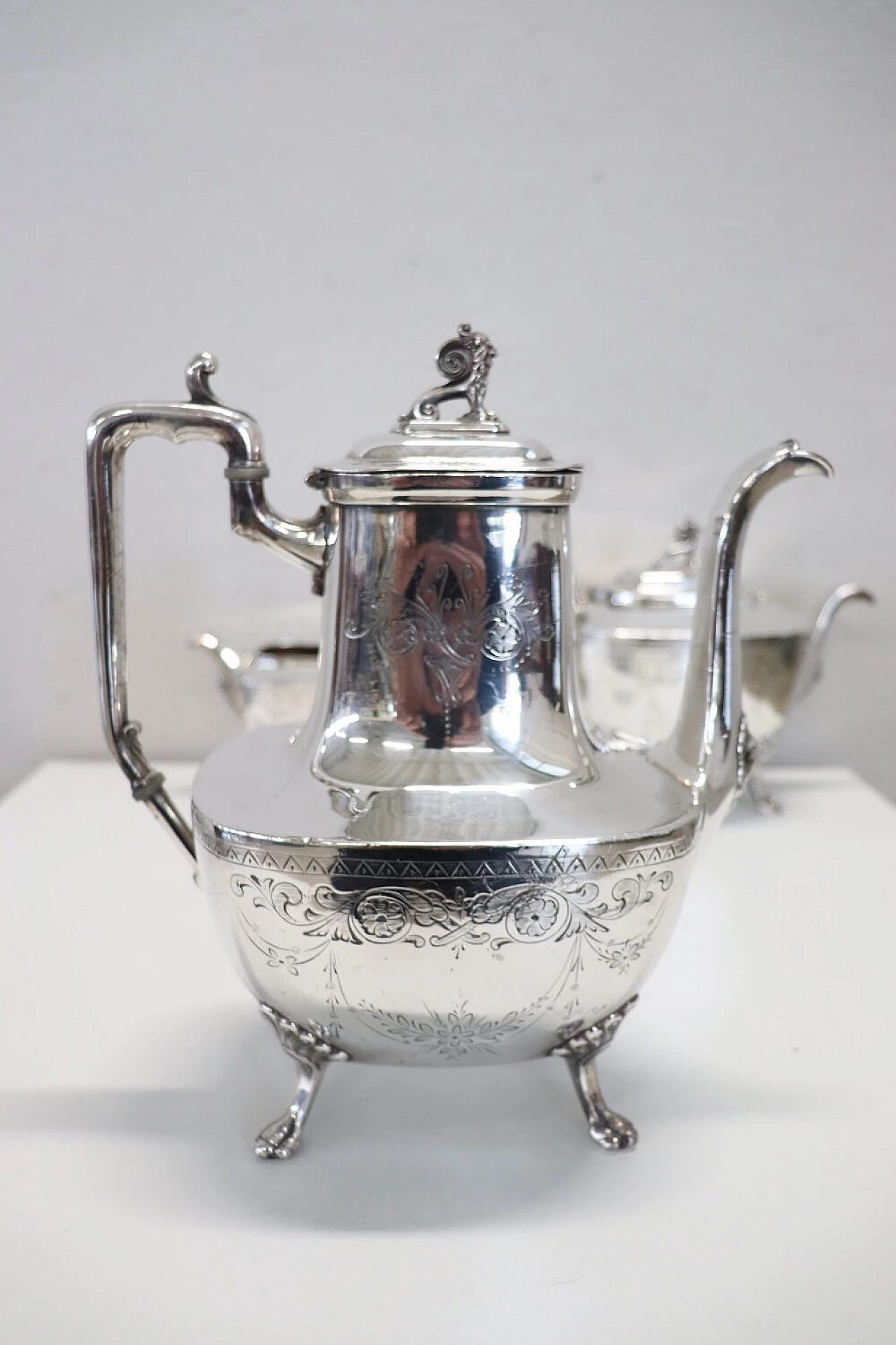 Reed & Barton silver-plated metal tea service, 19th century 4