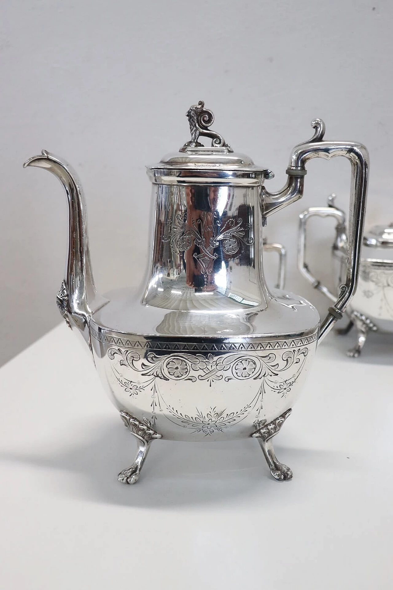 Reed & Barton silver-plated metal tea service, 19th century 6