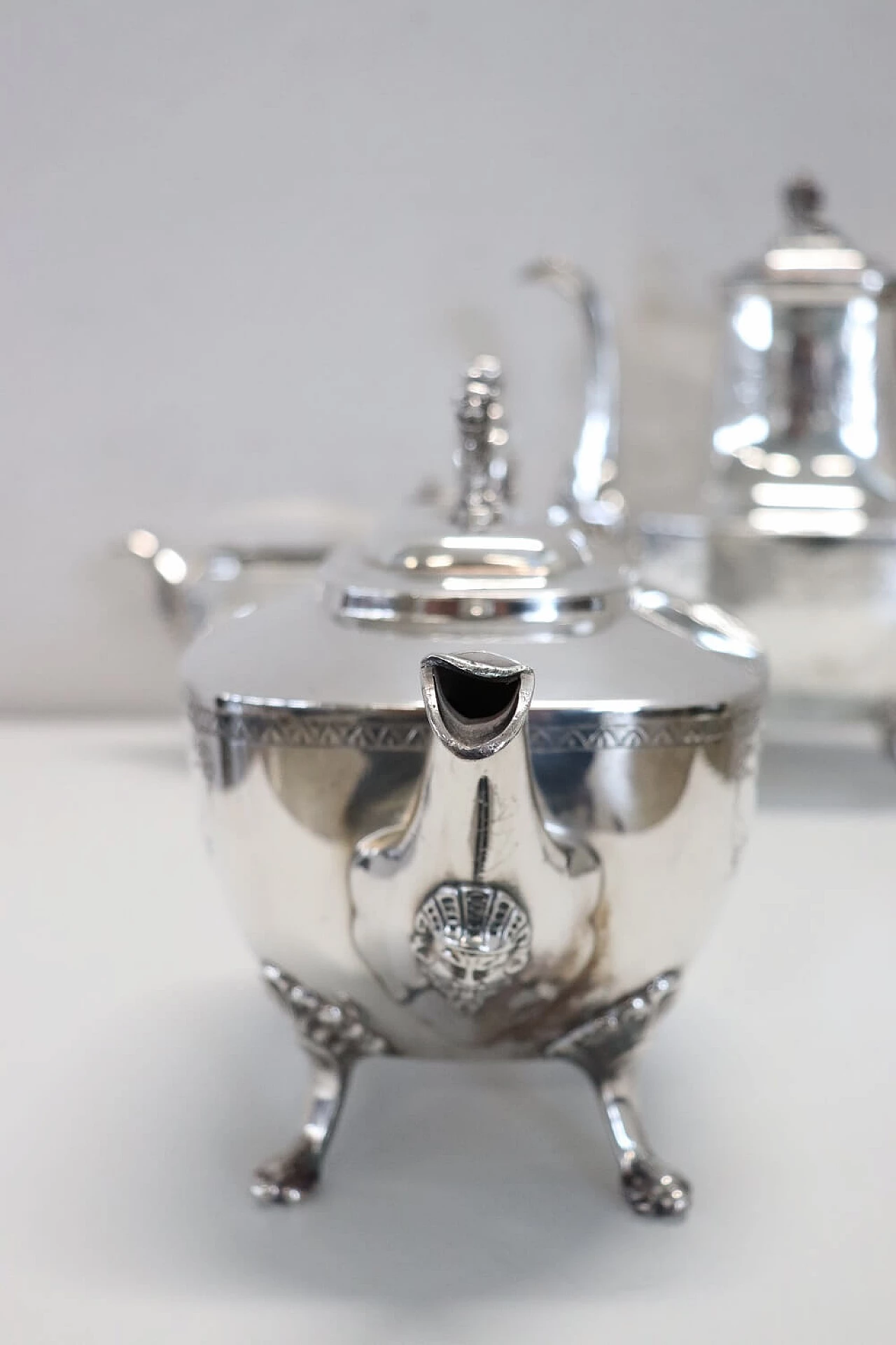 Reed & Barton silver-plated metal tea service, 19th century 8