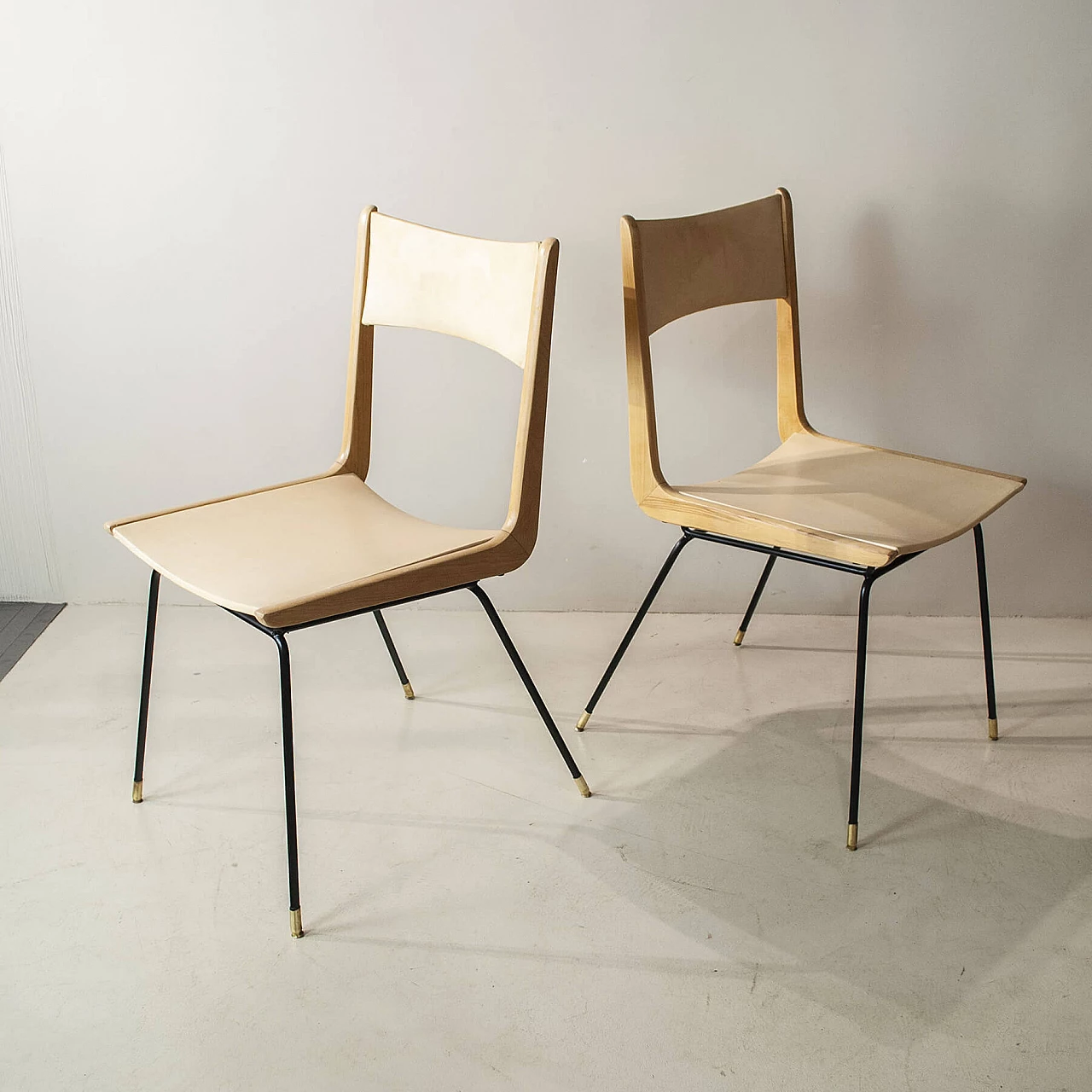 Pair of Boomerang dining chairs by Carlo De Carli, 1950s 2